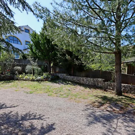 With A Parking Space Apartment *